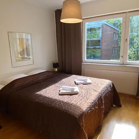 Apartment Kolme Makuuhuonetta Merenrannalla Lauttasaaressa Helsinki